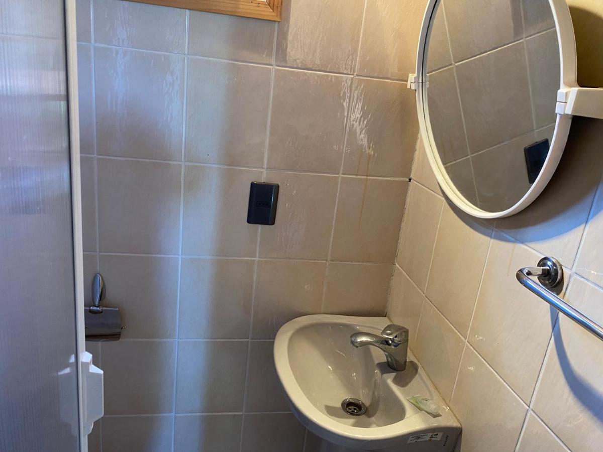 Hostal Los Pioneros Puerto Natales Zewnętrze zdjęcie