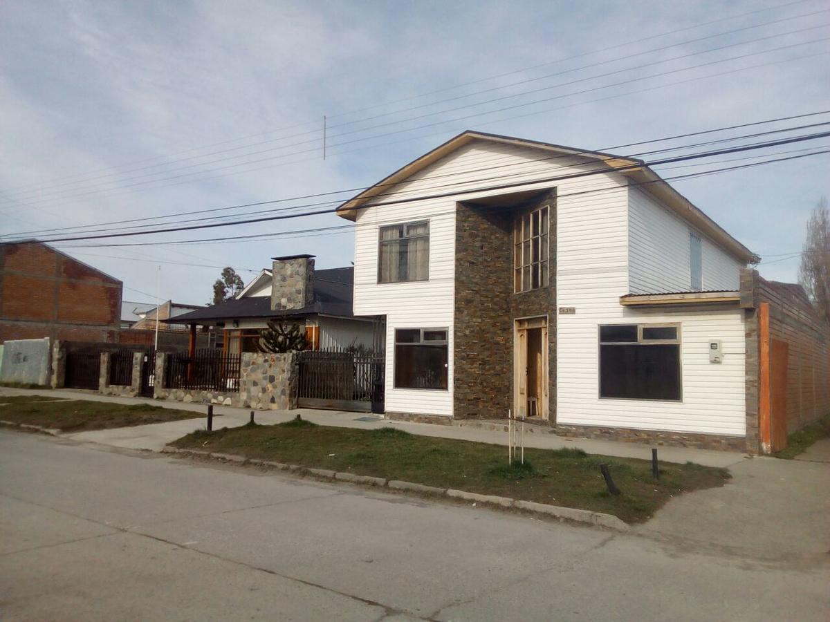 Hostal Los Pioneros Puerto Natales Zewnętrze zdjęcie