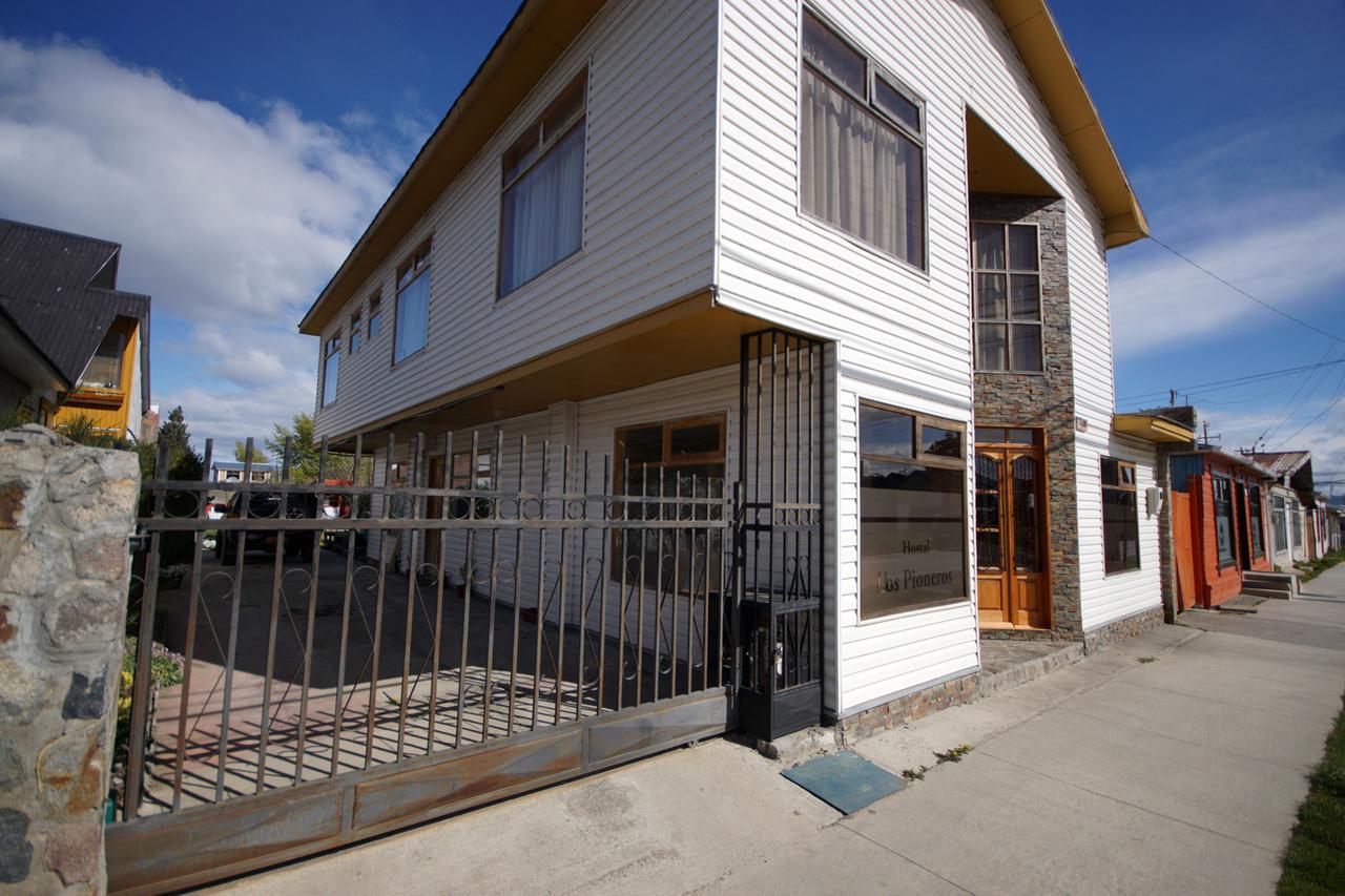 Hostal Los Pioneros Puerto Natales Zewnętrze zdjęcie