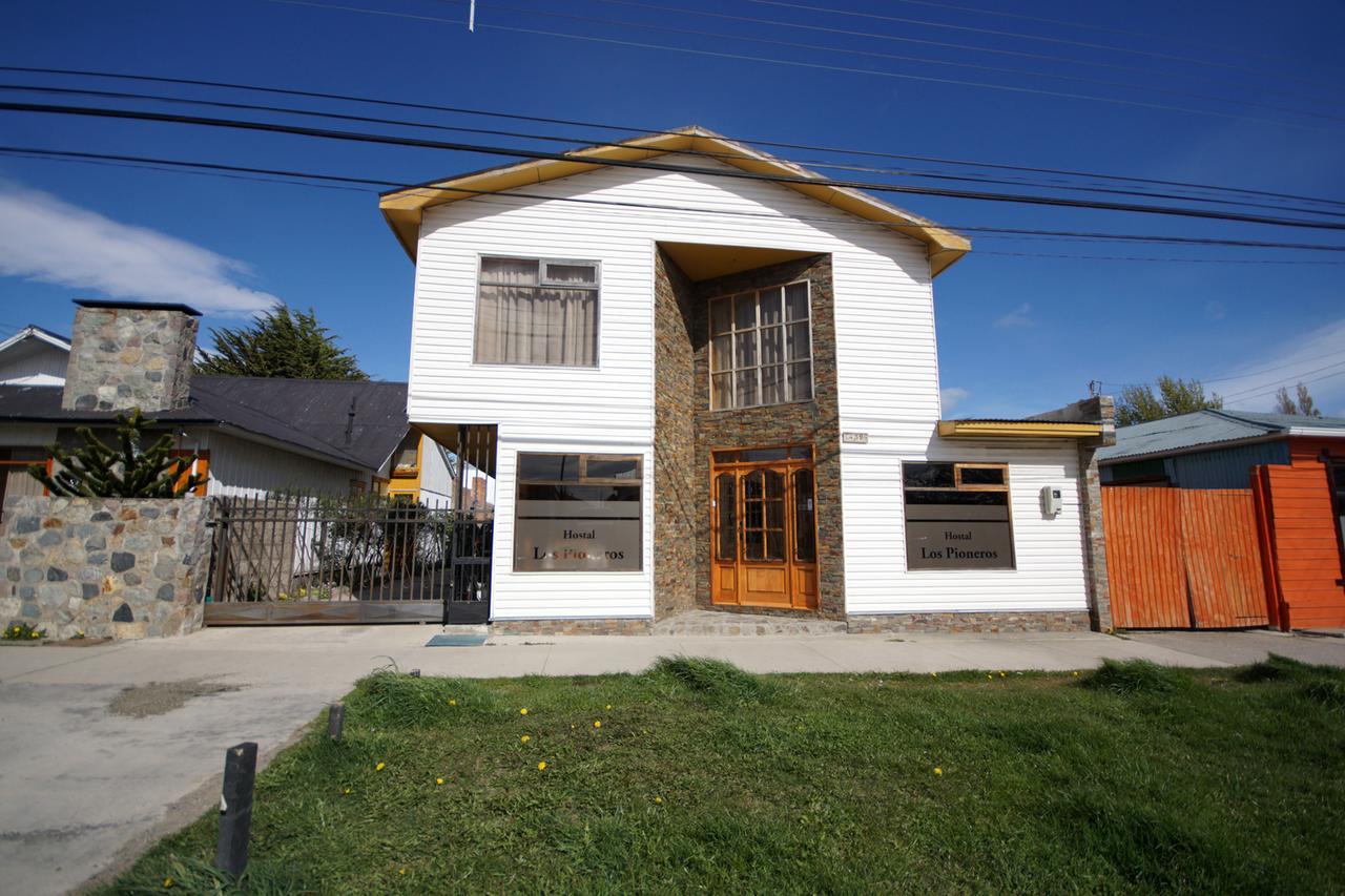 Hostal Los Pioneros Puerto Natales Zewnętrze zdjęcie
